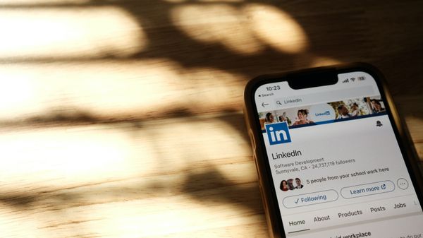 How do you find the perfect study participants on LinkedIn?